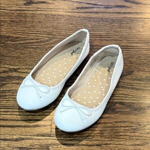 Cat & Jack Toddler Girl 1T Diane White Slip on Dress Shoes with Bow